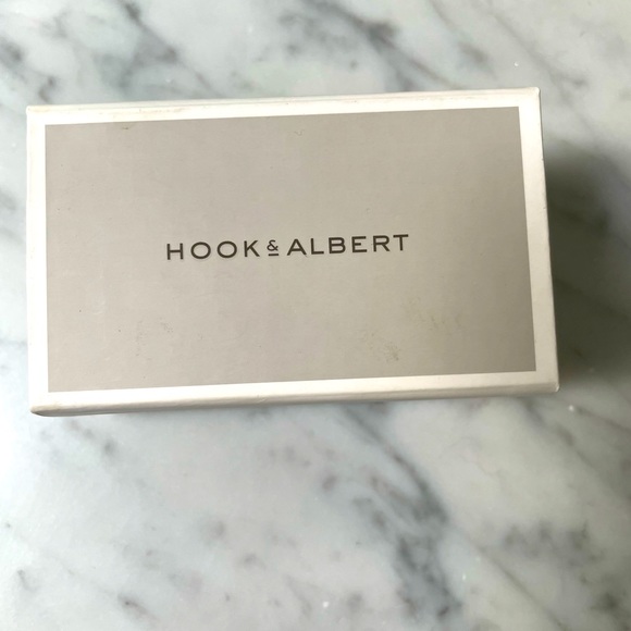 HOOK & ALBERT amazing cufflinks have interchangeable alligator 3 color inserts! - Picture 2 of 3